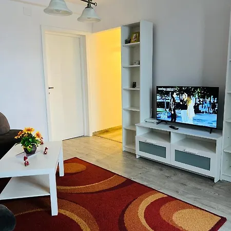 Apartment House51 *